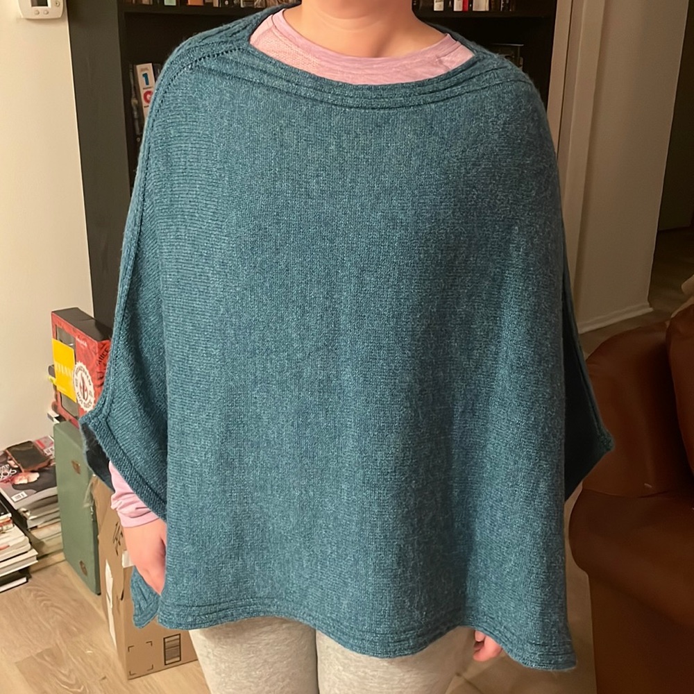 Coco & Carmen NWT teal poncho sweater SIZE OS